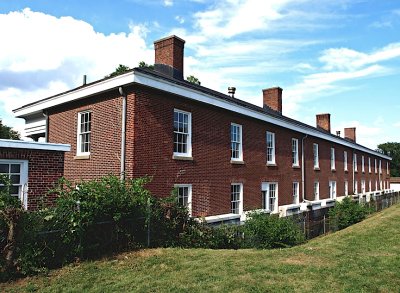 Fort Jay, barracks