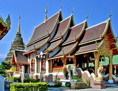 Wat San Muang Ma Luang