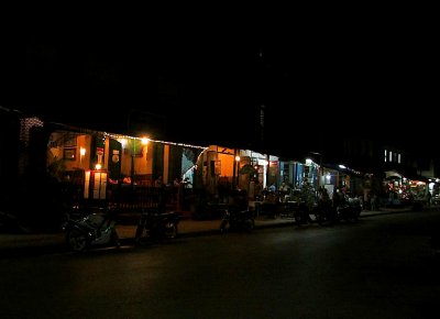 Xiang Thong Road at night, 2001