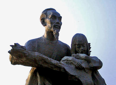 Ho Chi Minh and child