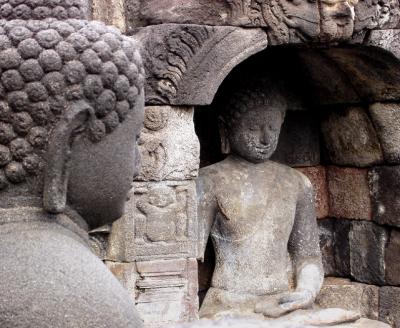 Paired Buddha images
