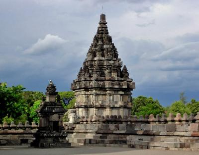 Small corner temples