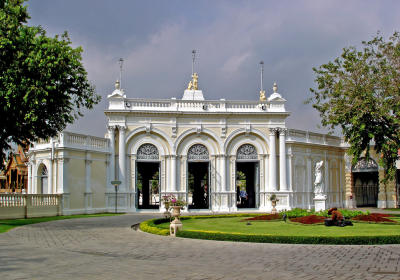 The-King-Goes-Forth (Tevaraj-Kanlai) Gatehouse, front side