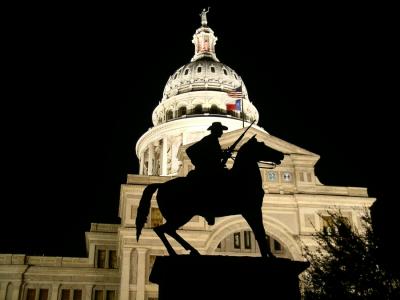 austin_texas_at_night