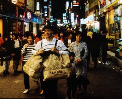 myungdong shoppers.jpg