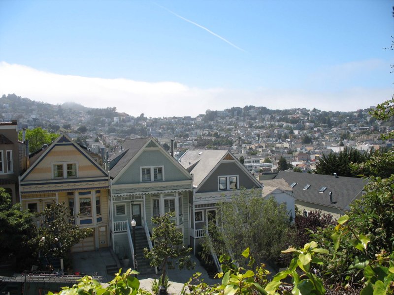 Noe Victorians and fog, Dolores Heights