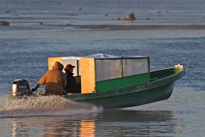 Taxi boat coming to Moosonee