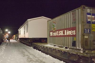 Container and prefab on mixed train