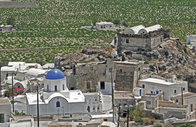 Vue du village dAkrotiri - A view of the Akrotiri village