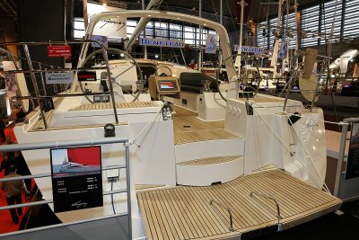 136 Salon nautique de Paris 2009 - MK3_0515 DxO Pbase.jpg