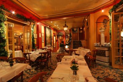 Visite du plus vieux caf de Paris, le Procope - The oldest Paris caf the Procope