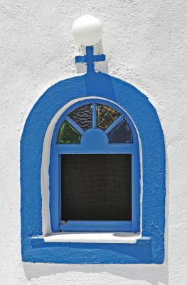 Petite fentre typique d'une chapelle - A typical window of a chapel