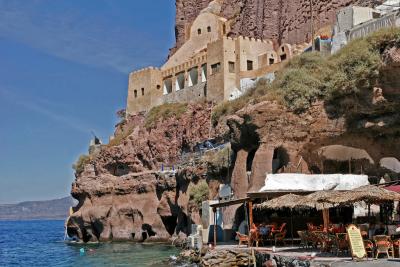 Santorini - Discovering the volcanic island of Nea Kameni