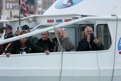 Mon ami Yvon Le Franc  bord de la vedette affrte par Groupama