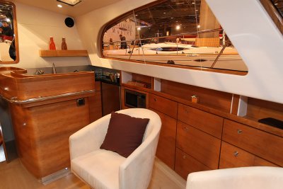 Le Feeling 55 du chantier Alliaura Marine, la plus grosse unitée du salon, superbe et impressionnant !