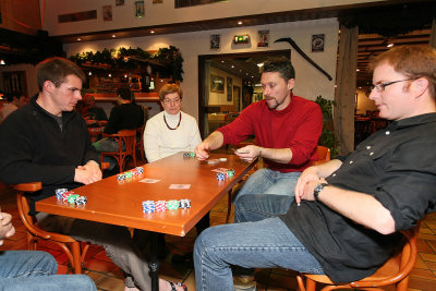 Apprentissage du Poker lors d'une soire au chalet La Colombe
