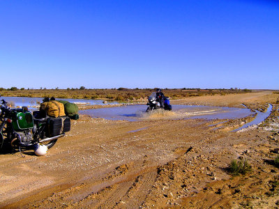 Melbob,  Water Crossing