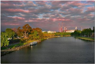 MCG Yarra sunset.jpg