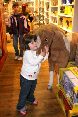 Nice horsey!!