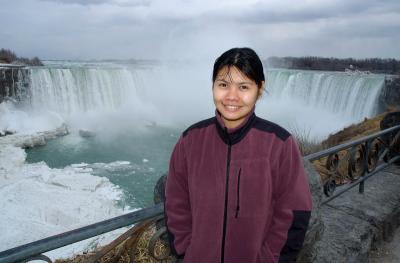 Daisy in Niagara Falls