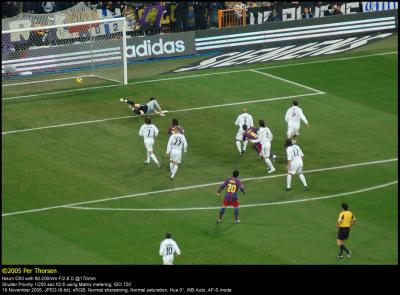 Eto'o scores the first goal:  Real Madrid-Barcelona 0-1