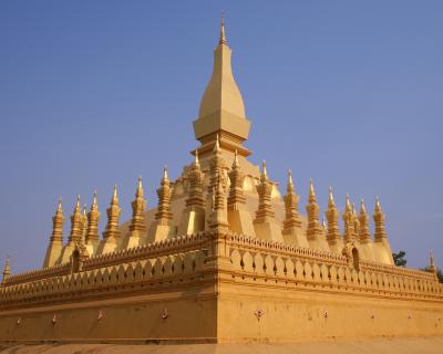 That Luang stupa