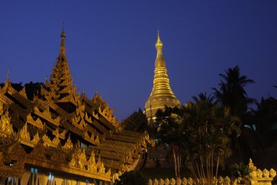 Nightfall at the Shwedagon