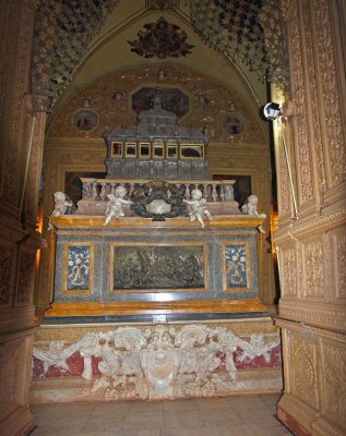 Basilica of Bom Jesus, Tomb of St Francis Xavier