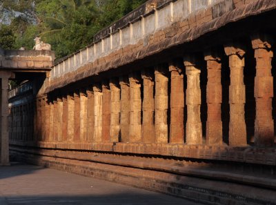 Sri Jambukeshwara Temple courtyard