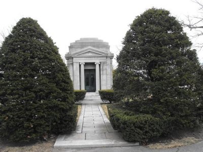 Private crypt at Oak Grove Cemetery.