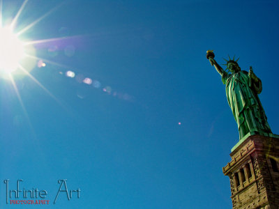 Into the sun, Statue of Liberty, New York.jpg