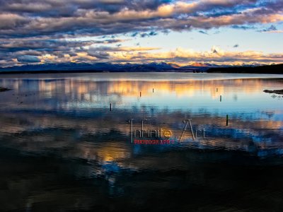Yellowstone lake sunset.jpg