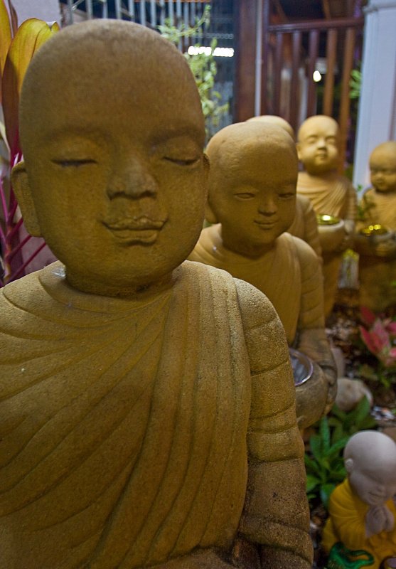 Amphawa Monks Shrine