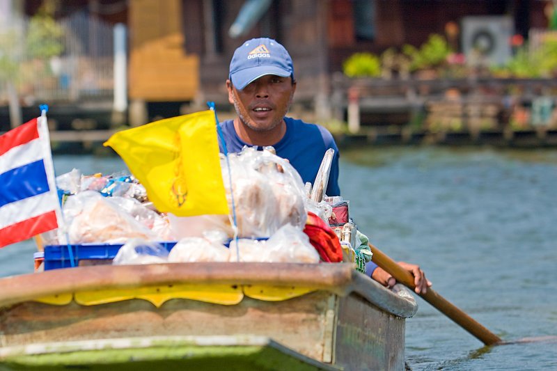 Canal Vendor