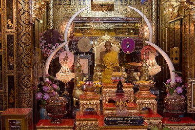 Amphawa Monks Shrine