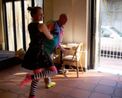Trotting through the piazzo.