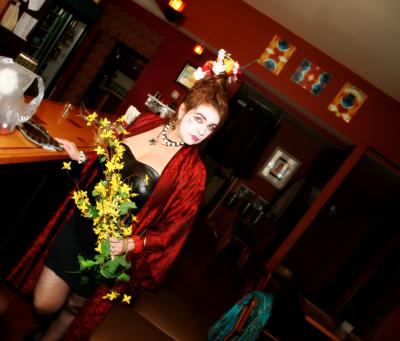 A proper hara-JO-ku always has flowers at the ready.