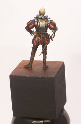 Qrabfigback.jpg