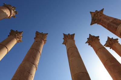 Jerash Temple of Zeus pillars.jpg