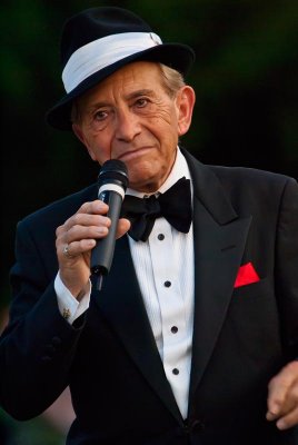 Singing Sinatra