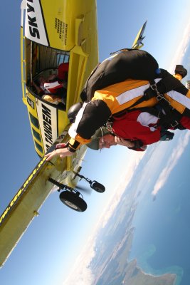skydive in New Zealand