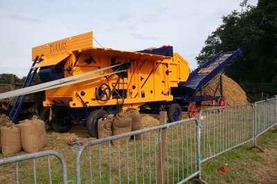 Treshing Machine