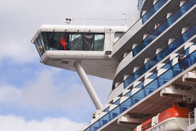 Give me a hand, Sapphire Princess, Lyttelton, New Zealand