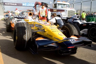 Renault- Fernando Alonzo in Scruitineering