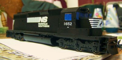 windows taped off ready to begine weathering NS SD40-2