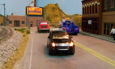 04.04.08 I added headlights and figures to this vehicle. It looks damn good and realistic