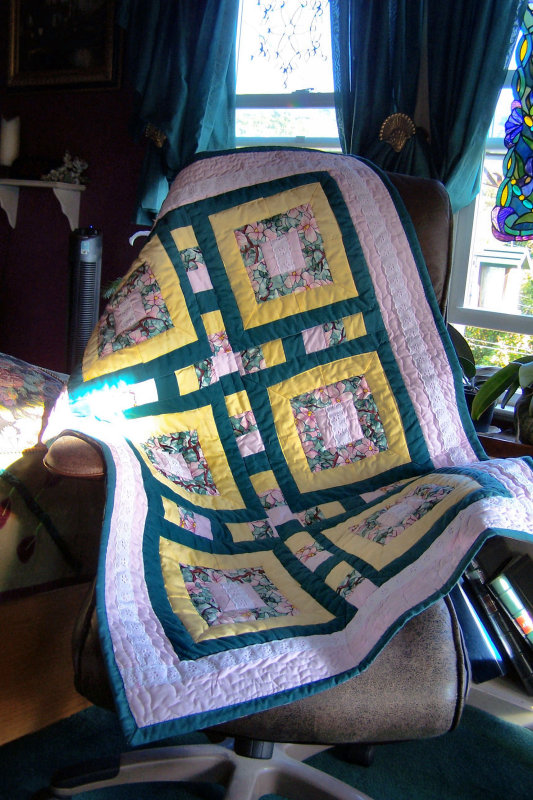 Meaghans baby quilt.jpg