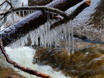 Ice beginning to form at one of the cascades.