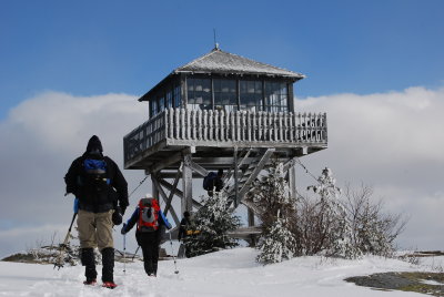 An Early Winter Hike to the Fire Tower on Kearsarge North