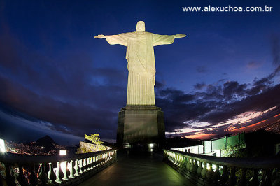 Cristo Redentor no crespsculo, Rio de Janeiro 0140